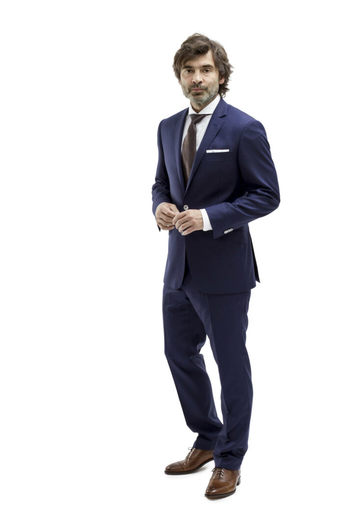 AP26 maatpak trouwpak model donker blauw in banen geweven maatwerk trouwpakken